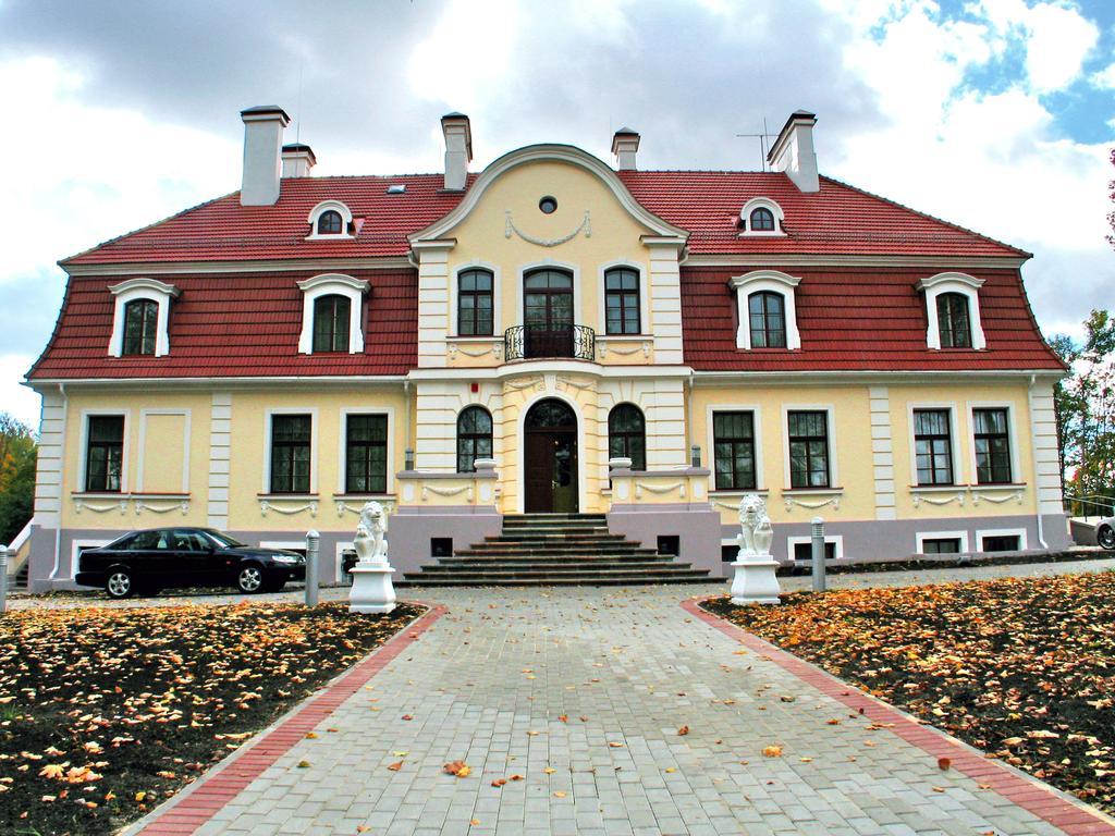 Отель Sventes Muiza Экстерьер фото